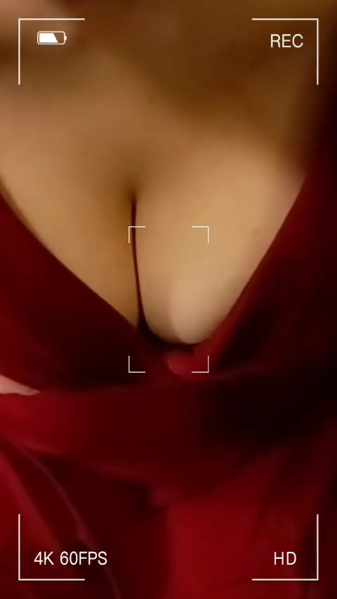 大沢まひるの動画サムネイル